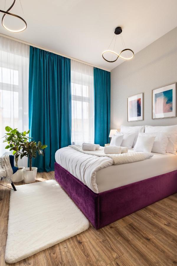 Hotel Sofia By The Railway Station Wroclaw Ngoại thất bức ảnh
