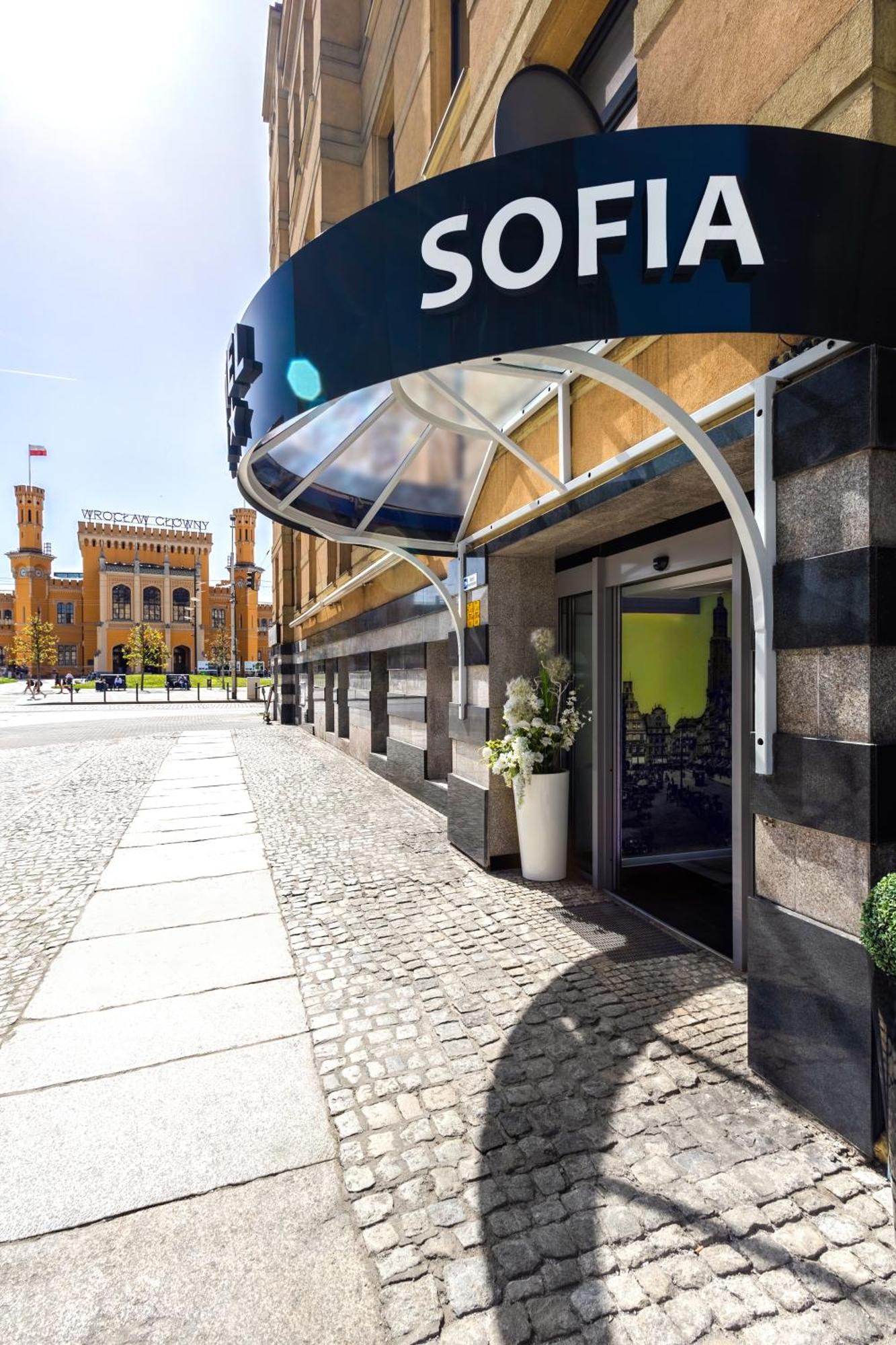 Hotel Sofia By The Railway Station Wroclaw Ngoại thất bức ảnh